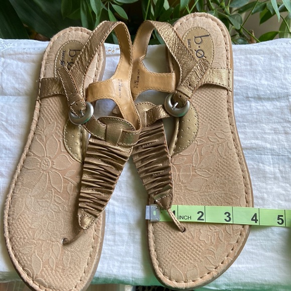 Born Concepts Bronze Leather Flip Flops with Ankle Strap - Picture 3 of 7